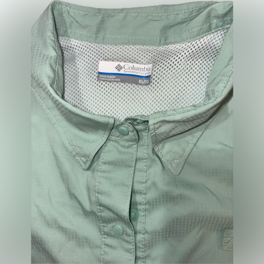 Columbia PFG Green top - Picture 2 of 4